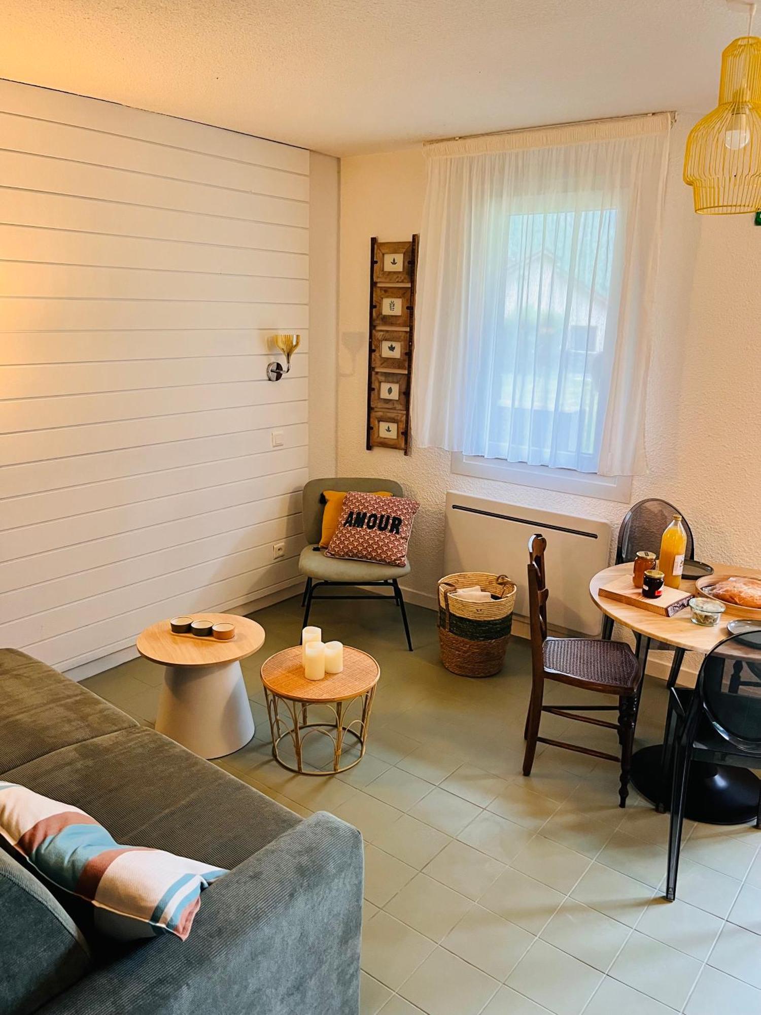 La Suite Unique - Le Jardin Sur Les Pyrenees- Vue Panoramique Montagne -Jardin Cloture Prive De 100M2-Parking-Linge De Lit Et Serviettes Compris- Bielle Экстерьер фото