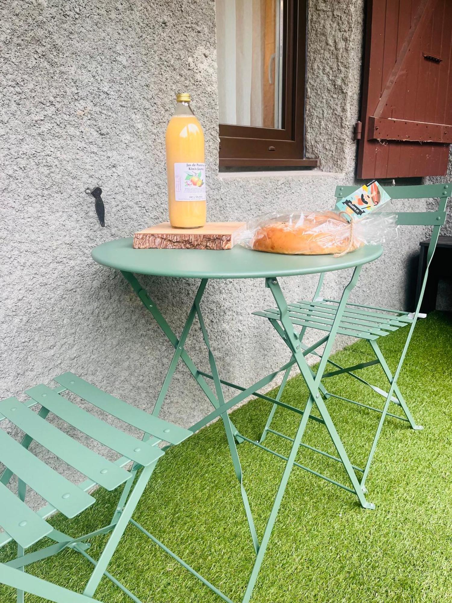 La Suite Unique - Le Jardin Sur Les Pyrenees- Vue Panoramique Montagne -Jardin Cloture Prive De 100M2-Parking-Linge De Lit Et Serviettes Compris- Bielle Экстерьер фото