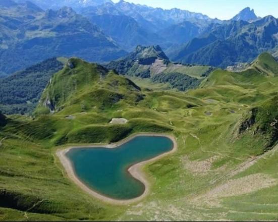 La Suite Unique - Le Jardin Sur Les Pyrenees- Vue Panoramique Montagne -Jardin Cloture Prive De 100M2-Parking-Linge De Lit Et Serviettes Compris- Bielle Экстерьер фото