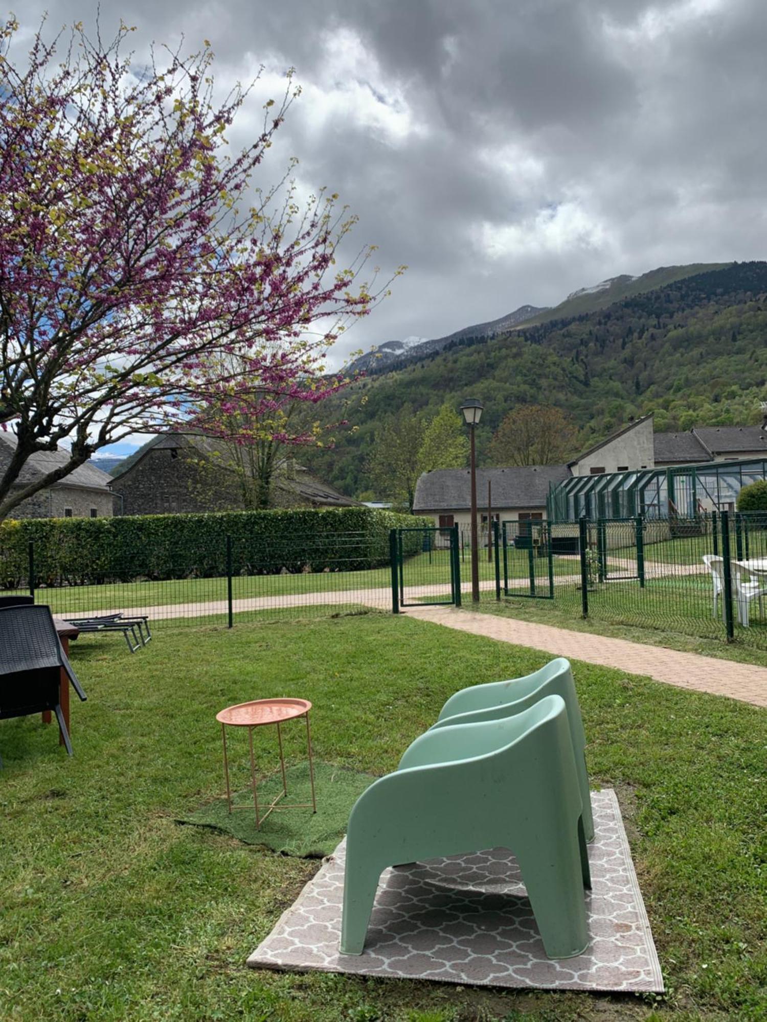 La Suite Unique - Le Jardin Sur Les Pyrenees- Vue Panoramique Montagne -Jardin Cloture Prive De 100M2-Parking-Linge De Lit Et Serviettes Compris- Bielle Экстерьер фото